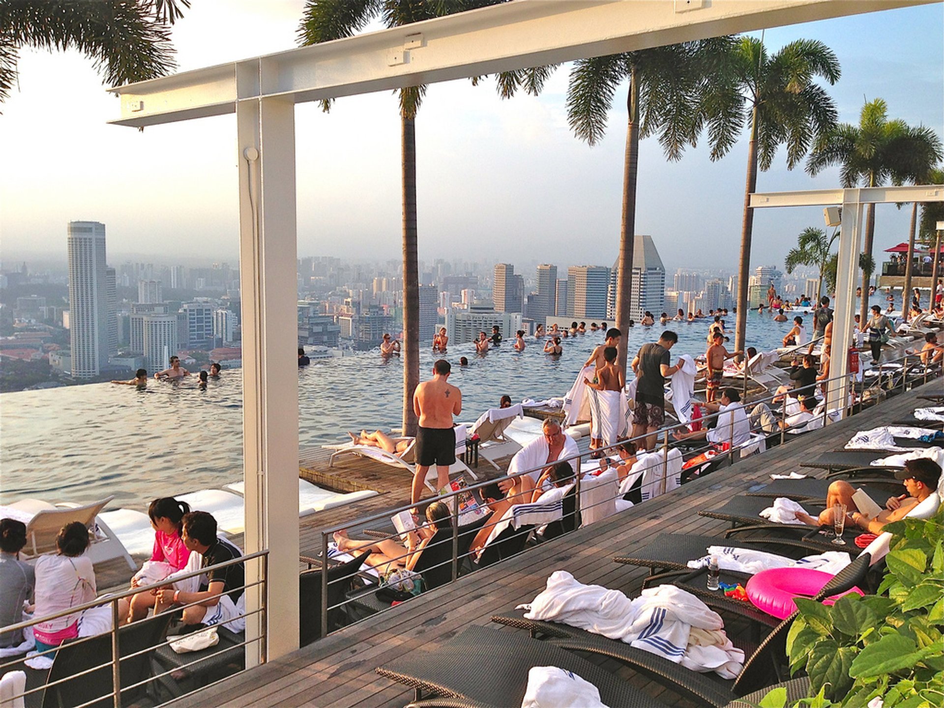 MBS® Skypark: Infinity Pool, Bars & Restaurants - Visit Singapore