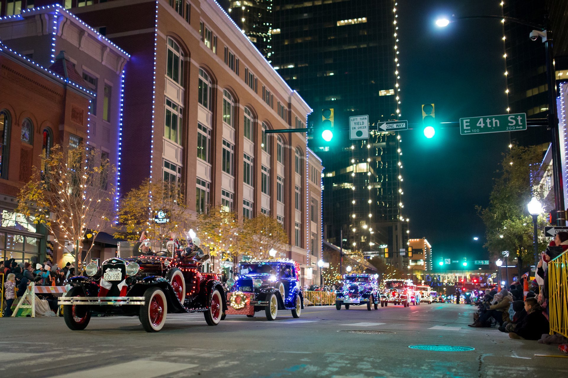 Fort Worth Things To Do Christmas 2022 Fort Worth Parade Of Lights 2022 In Texas - Dates