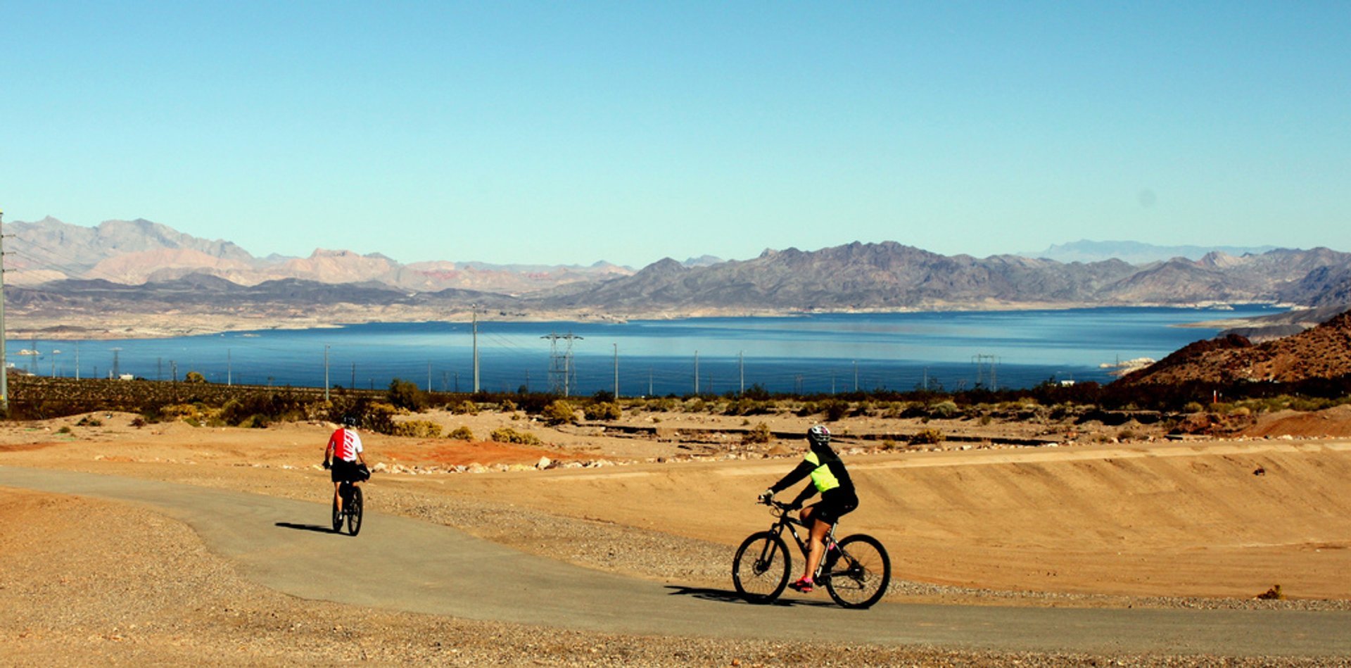 Ciclismo de montaña alrededor del lago Mead