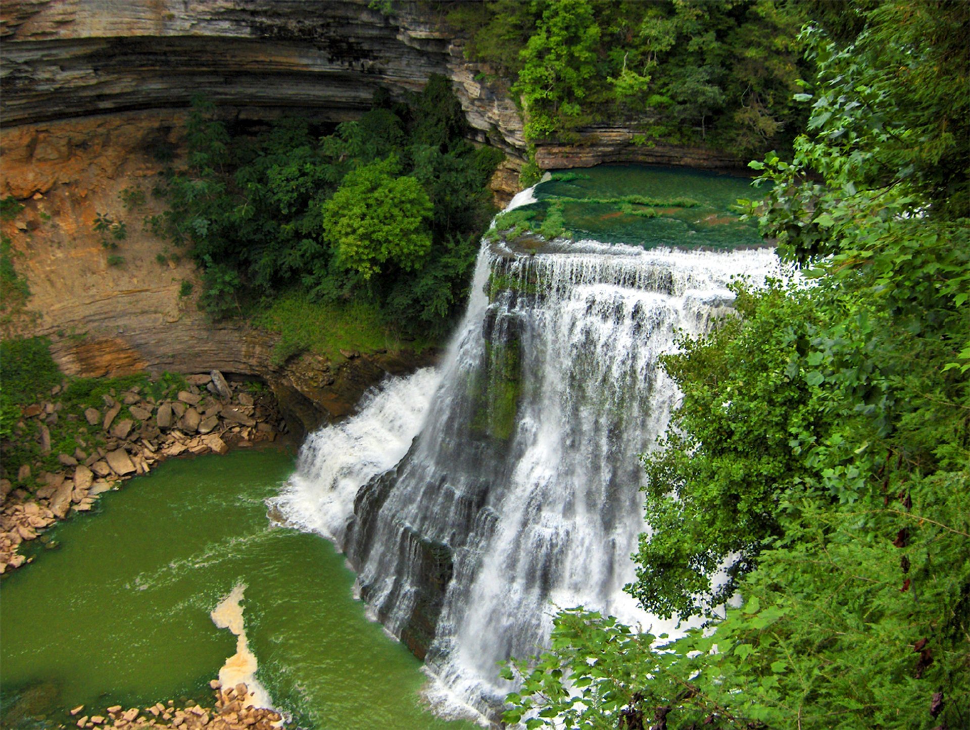 Best Time to See Burgess Falls in Tennessee 2022 - When to See - Rove.me