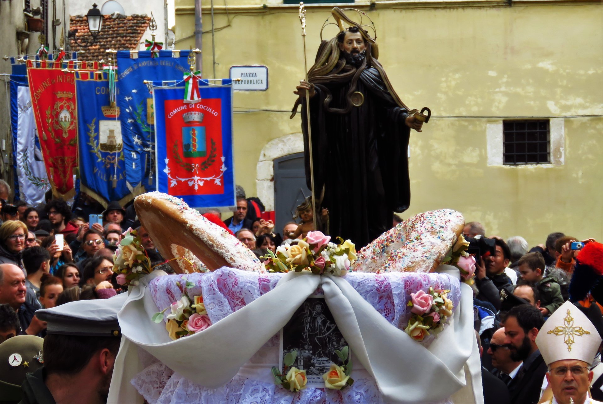 Festa dei Serpari di Cocullo (Fest der Schlange von Cocullo)