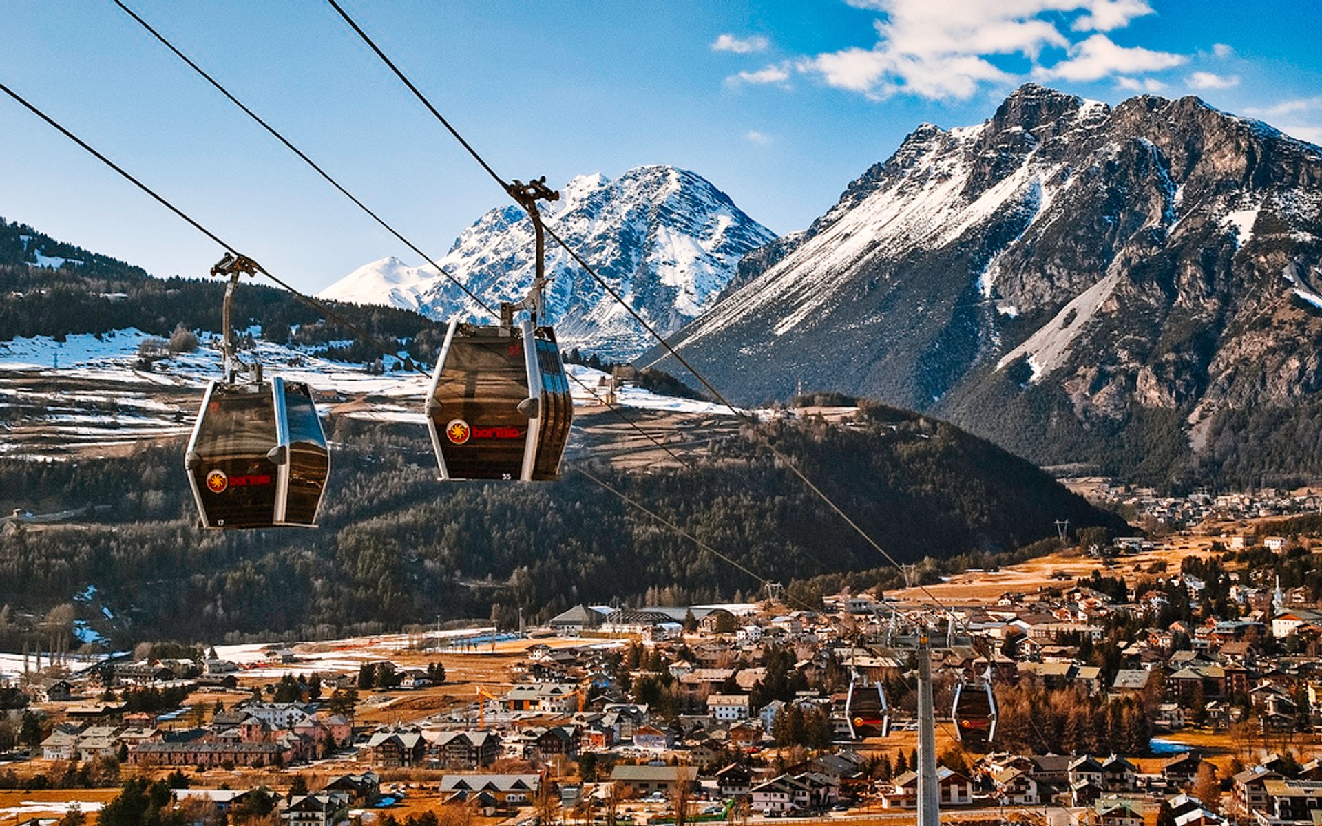 Skifahren und Snowboarding