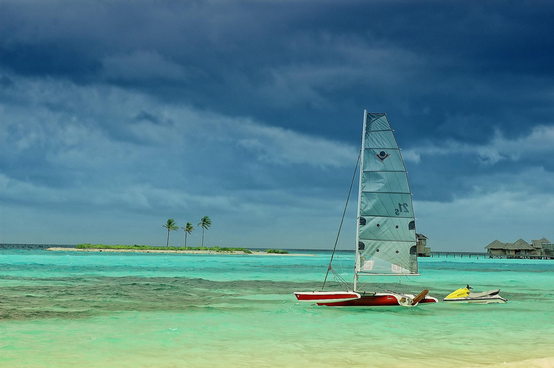 catamaran sailing maldives