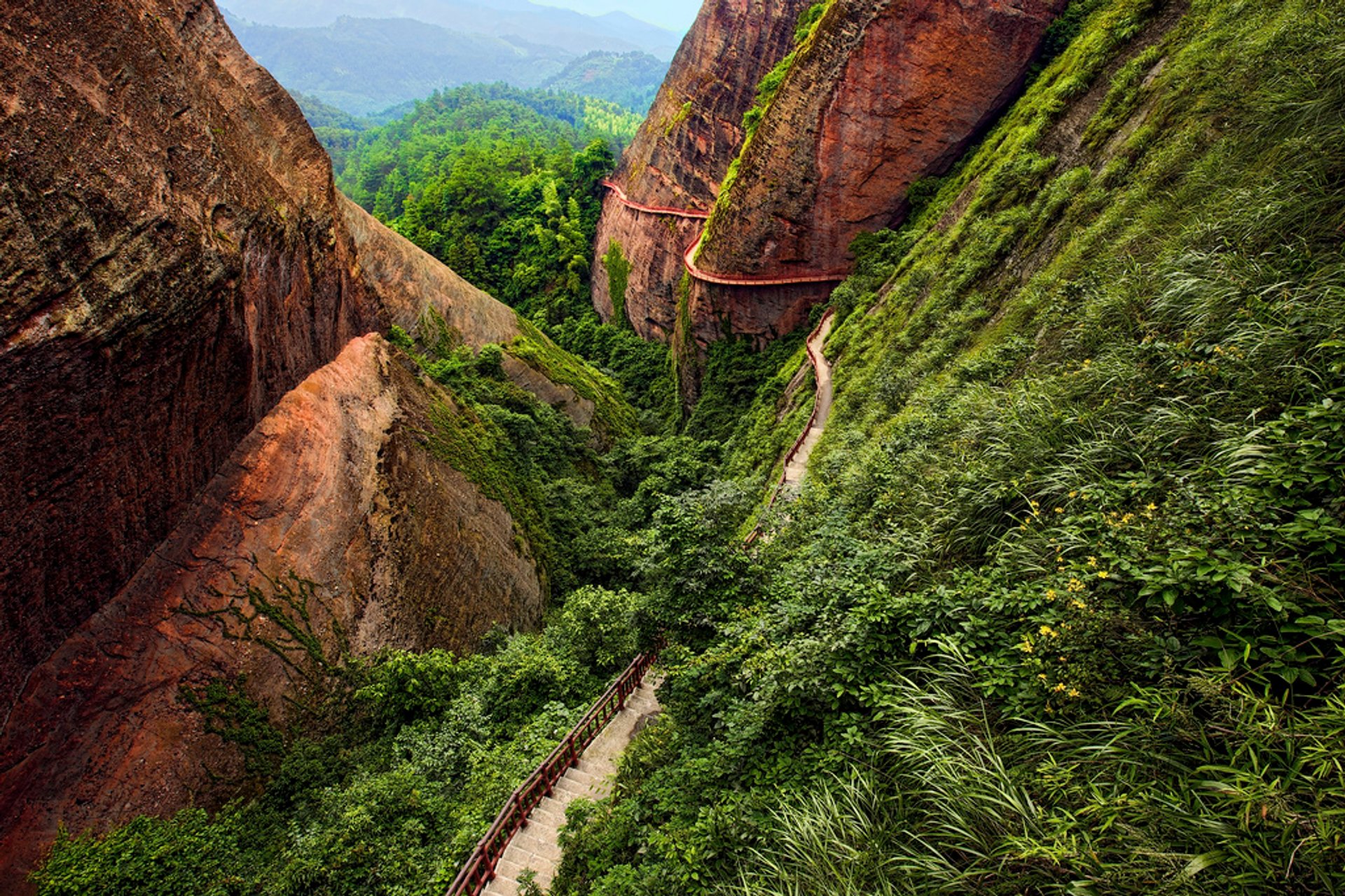 Best time for Hiking in China 2024 - Best Season 