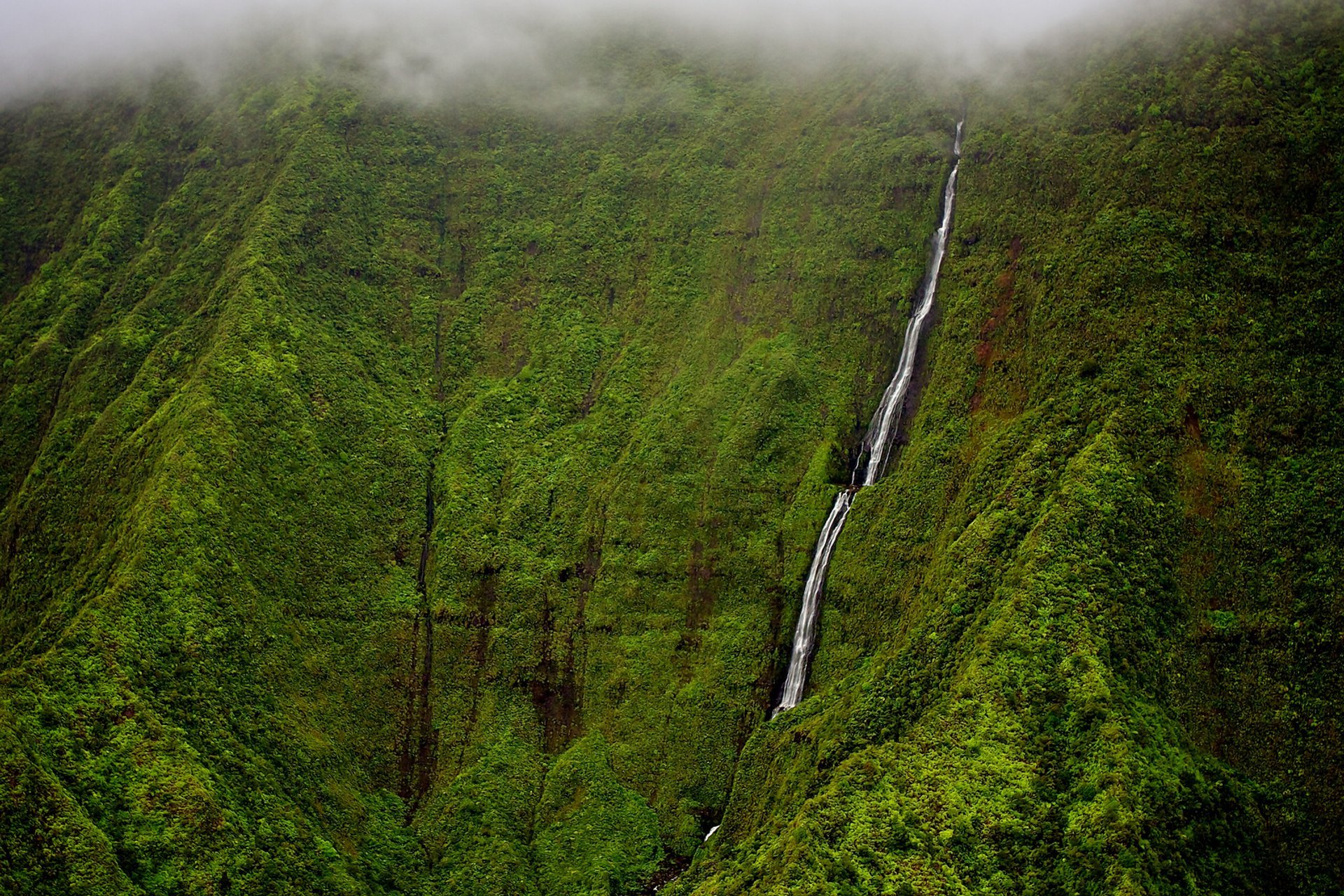 Weeping Wall or Blue Hole