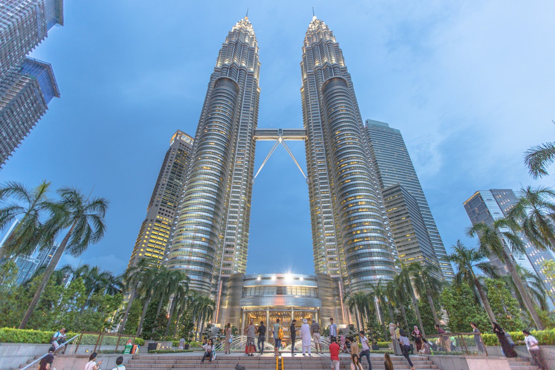 Best Time For Petronas Twin Towers In Kuala Lumpur 2021 Rove Me