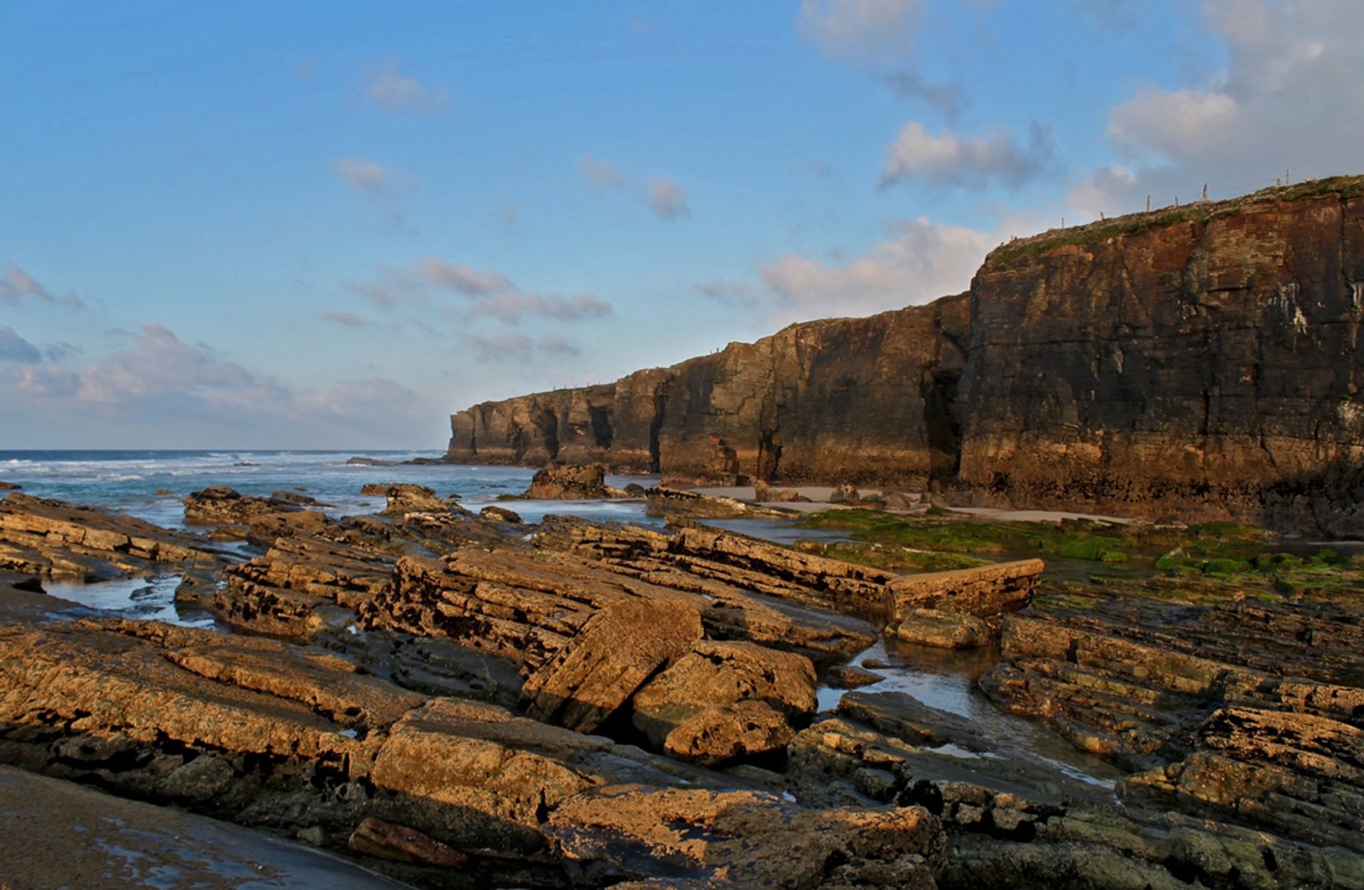 As Catedrais (Cathedrals) Beach