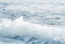 Frammenti di ghiaccio sui Grandi Laghi