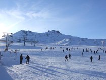 Skifahren, Snowboarden und Schlitteln