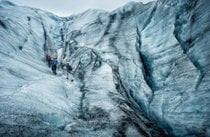Caminando por el glaciar