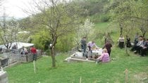 Comer con los muertos: Fiestas del Cementerio de las Familias Georgianas