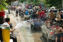 Pi Mai ou Songkran—du Nouvel An de Lao et Festival de l'Eau 