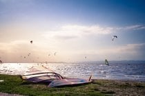 Wind- and Kitesurfing