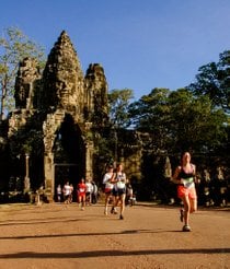 La mitad de la maratón internacional Angkor Wat