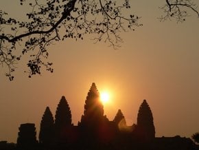 Amanhecer e pôr-do-sol em Angkor Wat