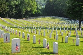 Día de los Caídos (Memorial Day Weekend)