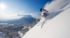 Snowboarden und Skifahren