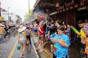 Songkran (la fête du nouvel an bouddhique)