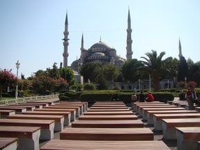 Llamada a la oración entre la Mezquita Azul y Hagia Sophia