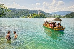 Nuoto in laghi di Bled e Bohini