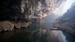 Exploration des grottes