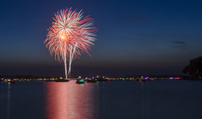 Lake Minnetonka 4th of July Fireworks in Excelsior