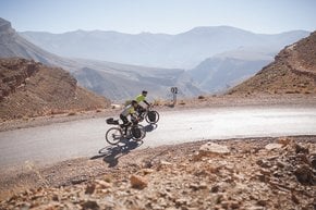 Vélo de montagne dans les montagnes de l'Atlas