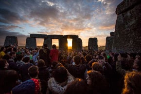 Stonehenge: Équinox printanier, solstice d'été, équinox d'automne et solstice d'hiver