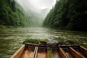 Holz-Rafting auf dem Dunajec-Fluss