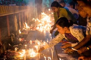 Das Thadingyut Festival der Lichter