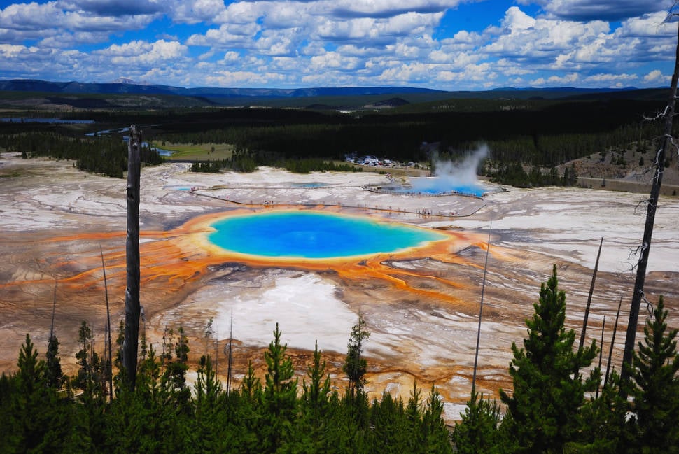 Grand Prismatic Spring in Yellowstone National Park - Best Time