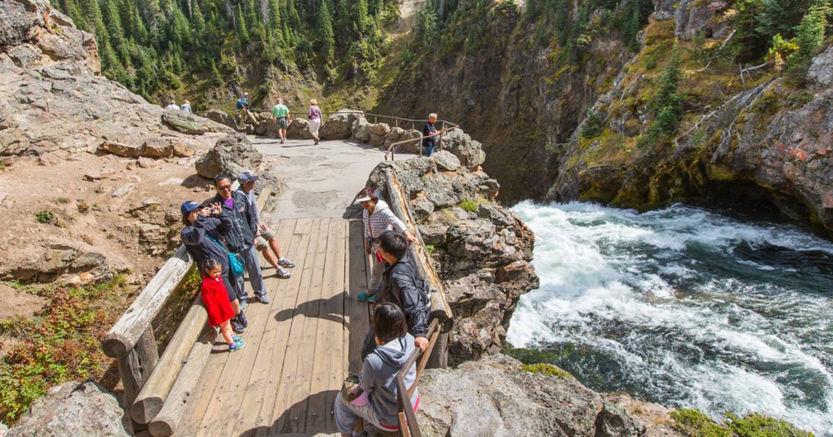 High Season in Yellowstone National Park - Best Time