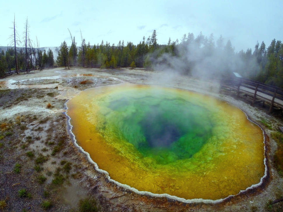 Best time to see Morning Glory Pool in Yellowstone National Park